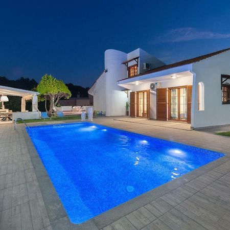 Una Villa Rhodes Ixia  Exteriör bild