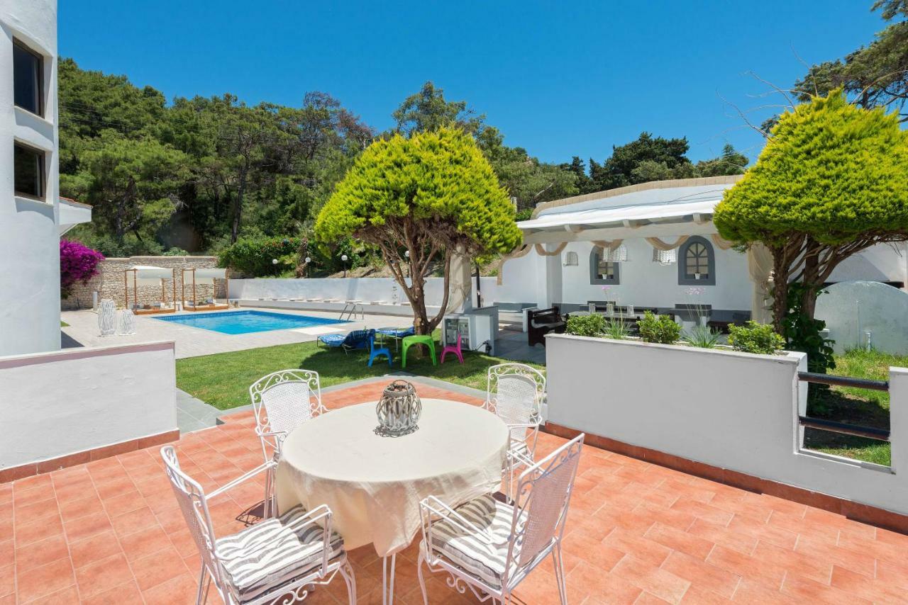 Una Villa Rhodes Ixia  Exteriör bild